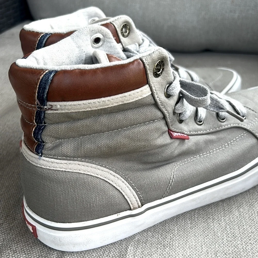 Levi’s Gray Brown Canvas High Top Sneakers Lace Up Casual Streetwear‎ Men’s 8.5